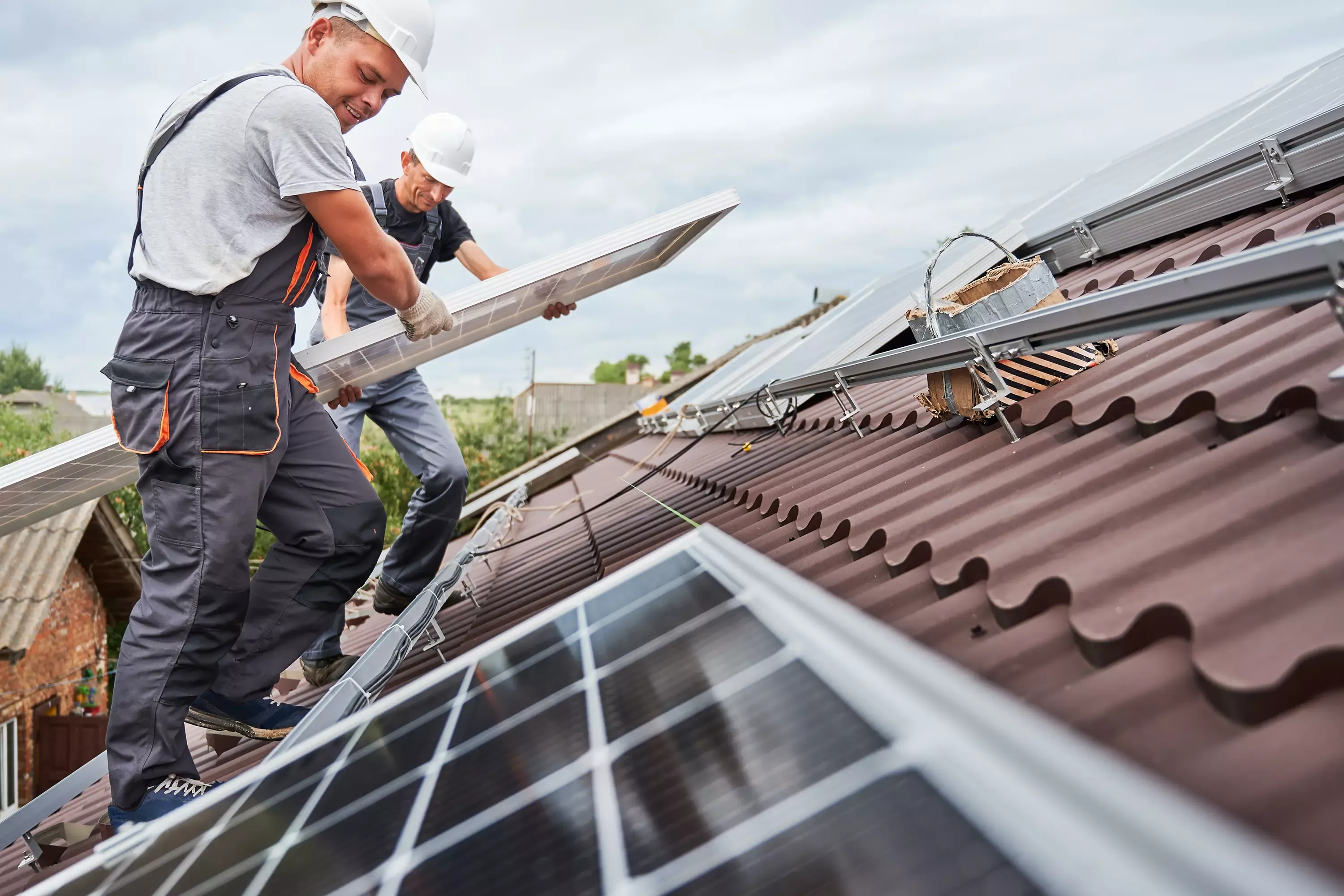 Fast Installation Eller Installation af solceller til dit behov | Få op til 4 tilbud