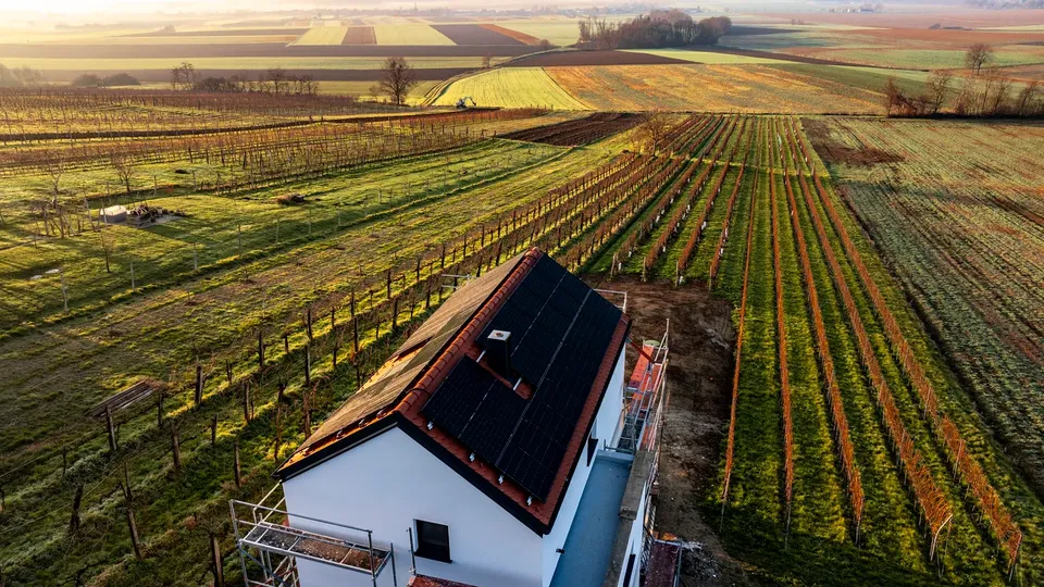 Une ferme de Bourgogne équipée de panneaux solairesq