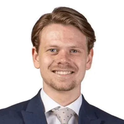 Fastighetsmäklaren Aaron Magnusson.