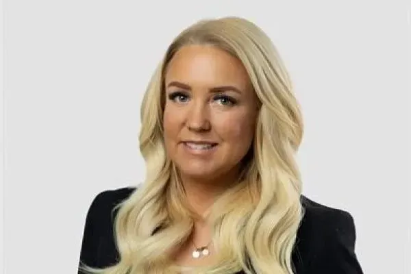 Mäklaren Amanda Merio hos Mäklarhuset Solna.