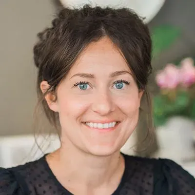 Mäklaren Anna Scholander Ingelgren på Mäklarna Ekström.