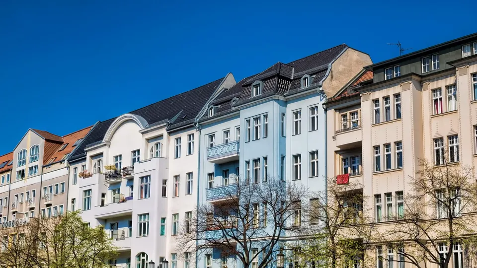 Reihe von Altbauten in Berlin-Wilmersdorf