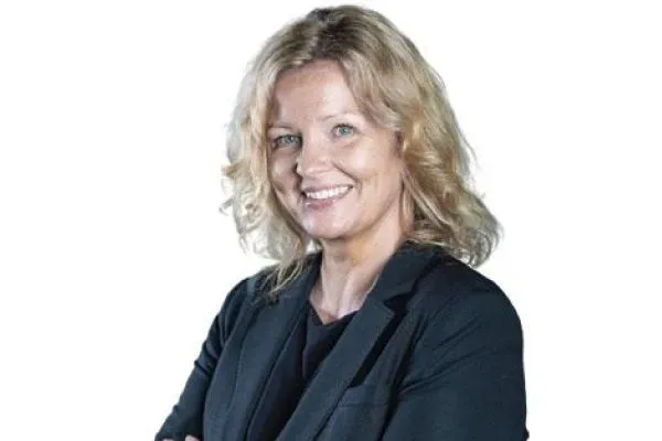 Mäklaren Camilla Christander hos Christander Fastighetsförmedling.