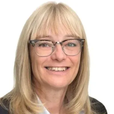 Mäklaren Cecilia Widmark hos Länsförsäkringar Fastighetsförmedling Täby-Danderyd.