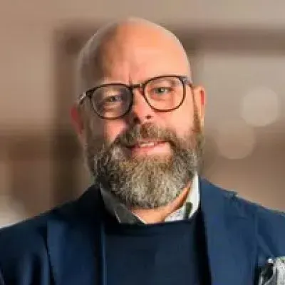 Mäklaren Cliff Wass hos mäklarbyrån HusmanHagberg Ale.