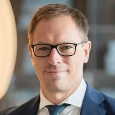 Mäklaren David Wallin hos Länsförsäkringar Fastighetsförmedling Uppsala.