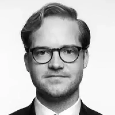 Mäklaren Dennis Berg hos mäklarbyrån Bjurfors Jönköping.