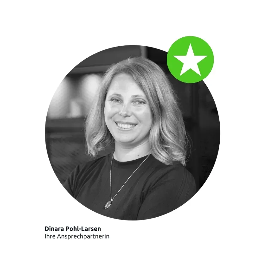 Dinara Pohl-Larsen, Partner Managerin für Österreich, lächelt in die Kamera.