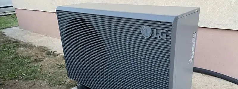 LG-Klimaanlage Außengerät auf dem Boden montiert.