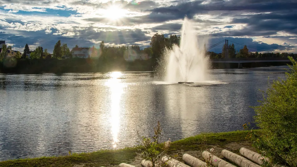 Varmepumpe. Elverum: vannfontene i vannet