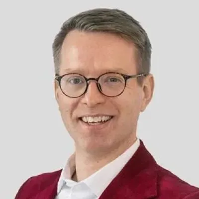 Mäklaren Erik Åkerberg hos Mäklarhuset Bagarmossen.