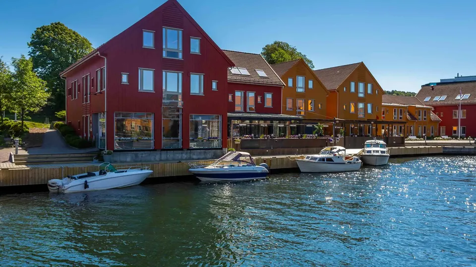 Boliger og båter langs sjøen i Kristiansand – få tilbud fra flyttebyråer