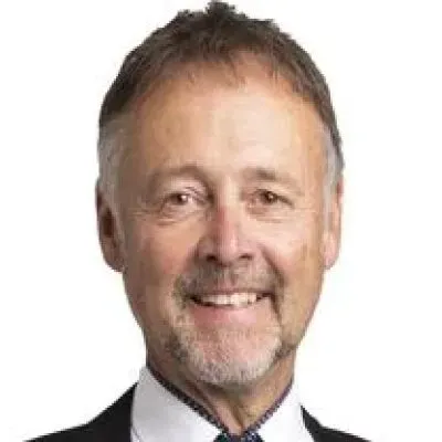 Mäklaren Fredrik Drougge hos Länsförsäkringar Fastighetsförmedling Ekerö.