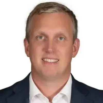 Mäklaren Fredrik Jöngren hos Länsförsäkringar Fastighetsförmedling Norrtälje.