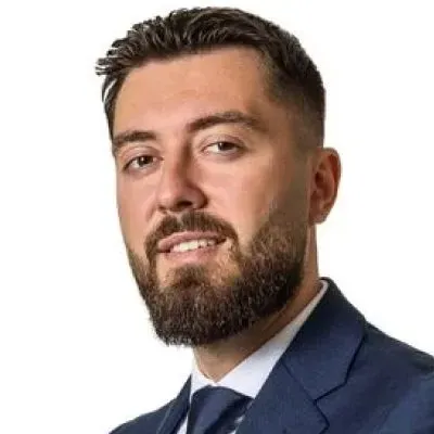 Mäklaren Ilham Memic hos Länsförsäkringar Fastighetsförmedling Malmö.