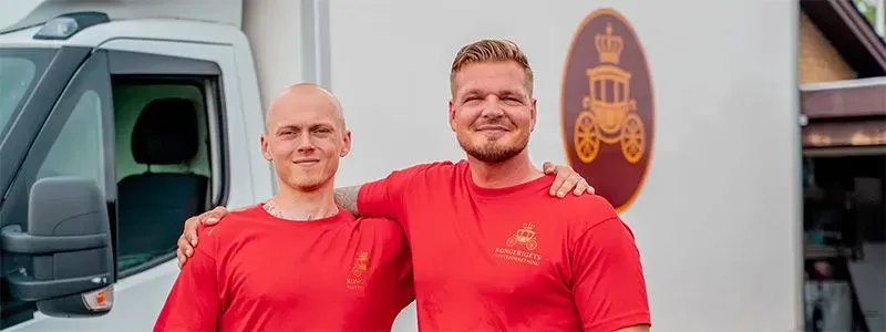 To medarbejdere fra Kongerigets Flytteforening