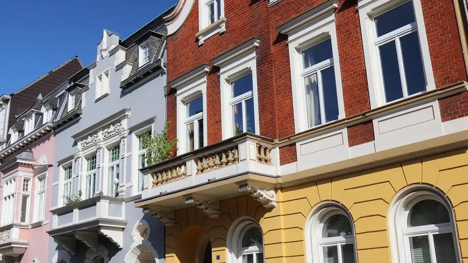 Bunte Altbauten in Krefeld