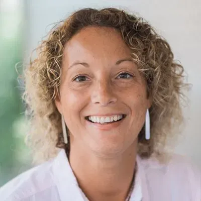 Mäklaren Lina Lundberg på Mäklarna Ekström.