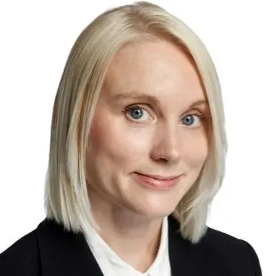 Mäklaren Lovisa Hägermalm hos Länsförsäkringar Fastighetsförmedling Göteborg Nordost.