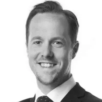 Mäklaren Marcus Löwenhoff hos Länsförsäkringar Fastighetsförmedling Solna/Sundbyberg.