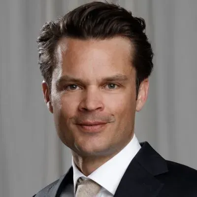 Mäklaren Markus Hultman hos Skeppsholmen Sotheby's International Realty.