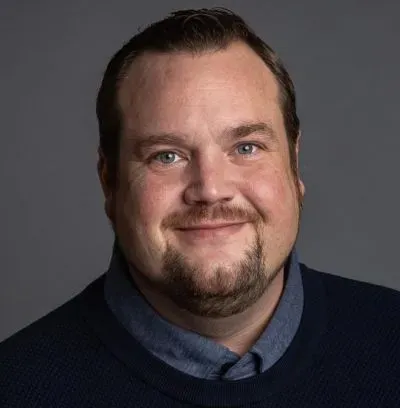 Mäklaren Mathias Everhall hos Svensk Fastighetsförmedling Uppsala.