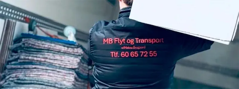 Medarbejder fra MB Flyt og Transport
