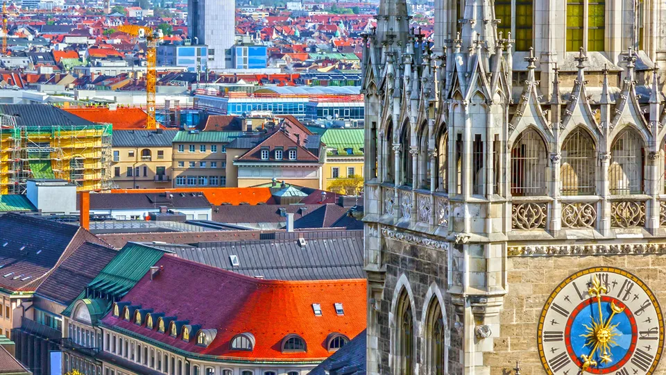 Neues Rathaus und Dächer der Münchner Innenstadt