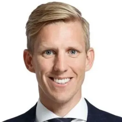 Mäklaren Nils Sigurd hos Länsförsäkringar Fastighetsförmedling Göteborg Öster.