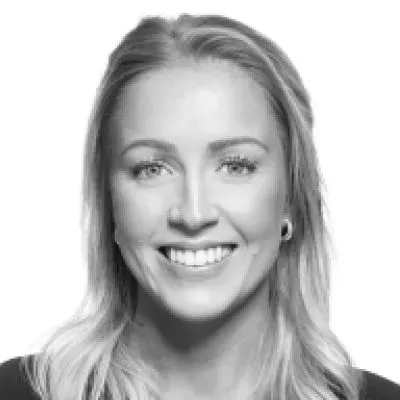 Mäklaren Nora Tuks på Mäklarringen Nacka-Värmdö.