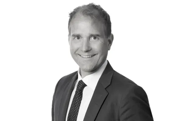 Mäklaren Ola Åkerberg hos BOSTHLM Älvsjö.