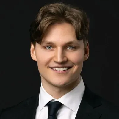 Mäklaren Oscar Meirens hos Svenska Mäklarhuset Täby.