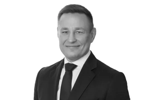 Mäklaren Peter Jakaczynski hos BOSTHLM Årsta-Enskede.
