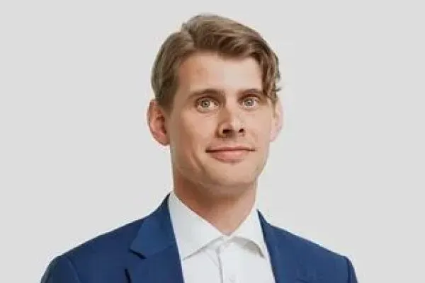 Mäklaren Petter Klefbeck hos mäklarbyrån Mäklarhuset Norrköping.