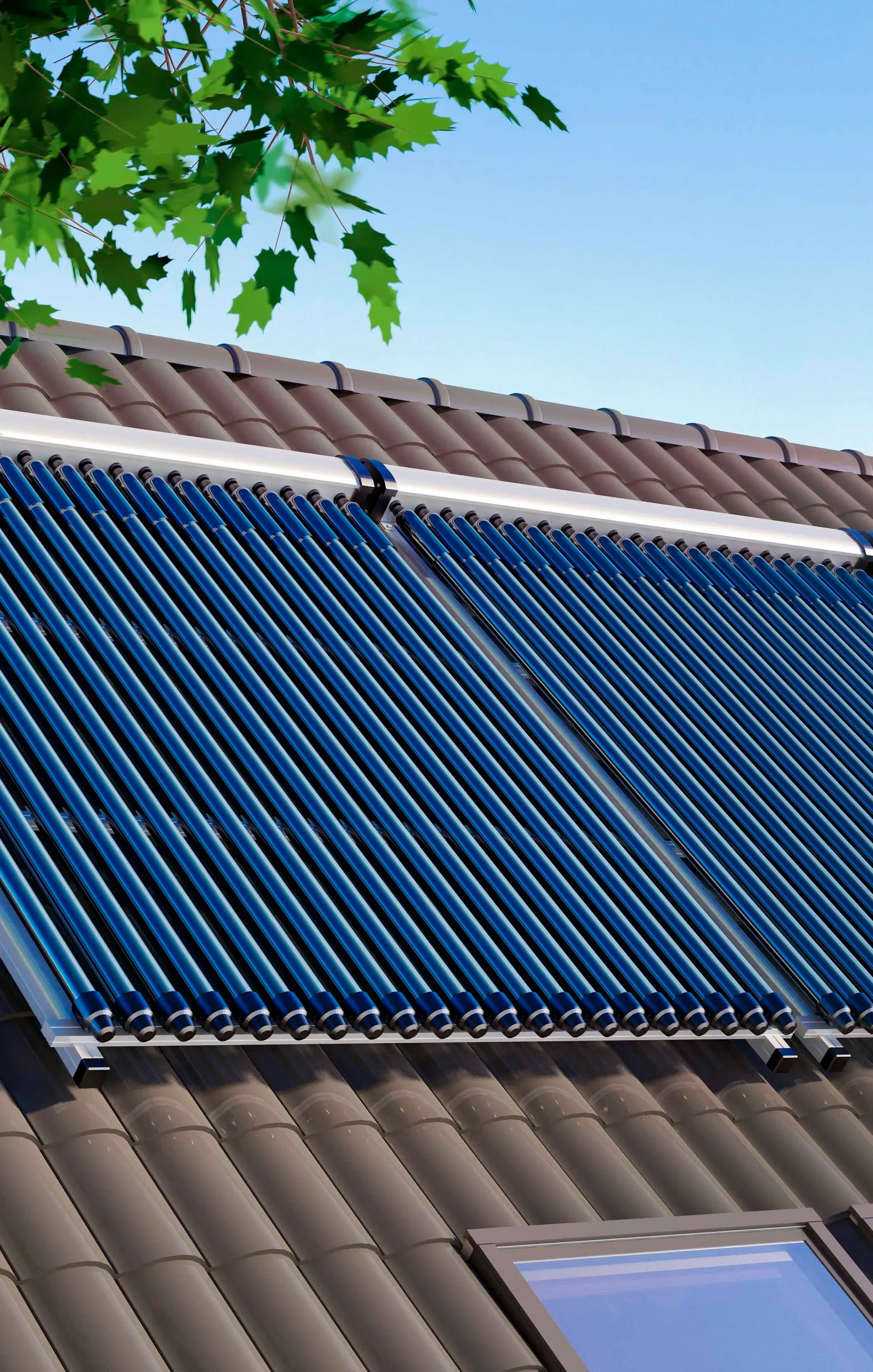 Tubos colectores solares térmicos montados en tejado con tejas bajo cielo despejado.