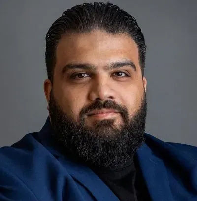 Mäklaren Robert Yeghiazaryan hos Svensk Fastighetsförmedling Uppsala.