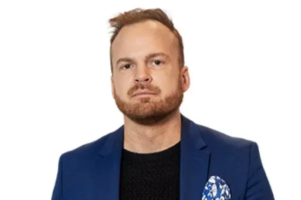Mäklaren Robin Örnklint på SkandiaMäklarna.