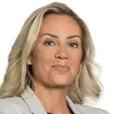 Mäklaren Sara Brenegård hos Länsförsäkringar Fastighetsförmedling Ekerö.