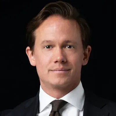 Mäklaren Sebastian Eriksson hos Svenska Mäklarhuset Täby/Vallentuna.