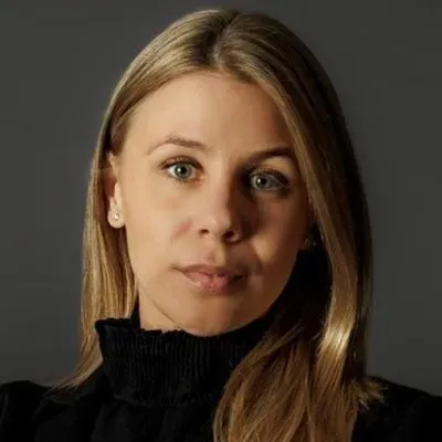 Mäklaren Sofie Eriksson hos Svensk Fastighetsförmedling Stockholm Vasastan.