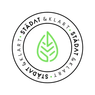 Städföretaget Städat & klart AB logotyp.
