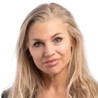 Mäklaren Victoria Lindqvist hos Länsförsäkringar Fastighetsförmedling Umeå.